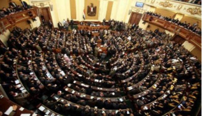 نواب ليبراليون ينسحبون من جلسة التصويت على دستور مصر