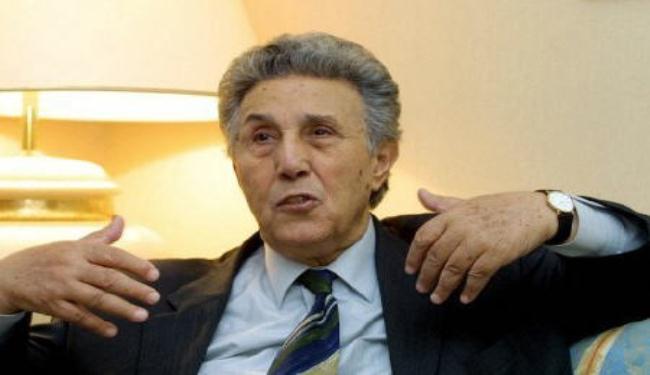 وفاة احمد بن بلة اول رئيس للجزائر بعد الاستقلال