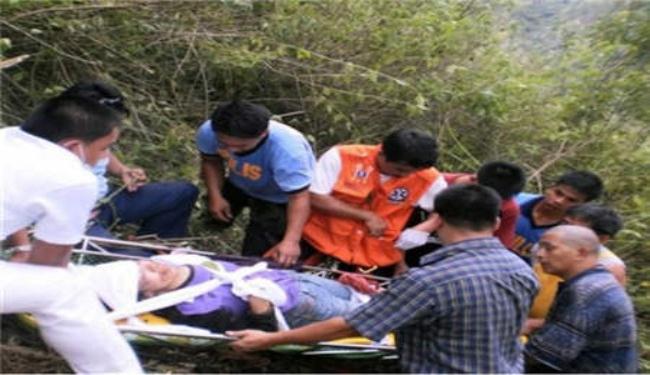 مقتل 18 شخصا إثر سقوط حافلة بالفلبين