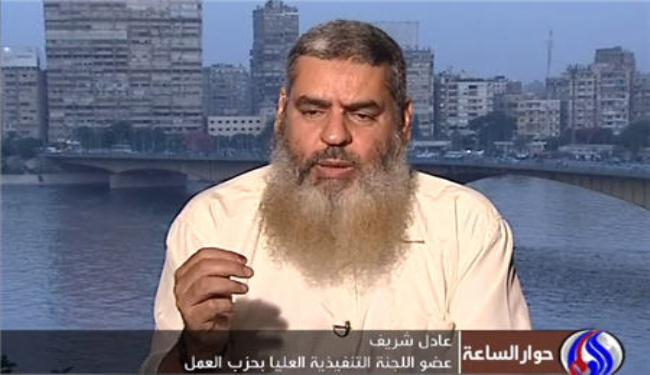 حزب العمل المصري يحذر من التقاعس في دعم مرسي