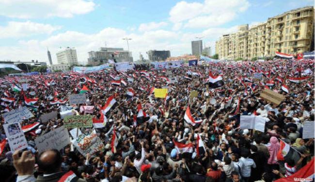 وفد شعبي مصري ضخم يتوجه الى ايران 