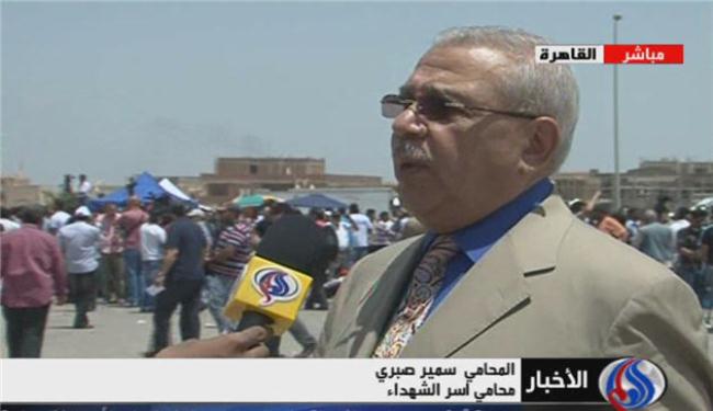 محامي: الحكم على مبارك لا يلبي مطالب الثوار