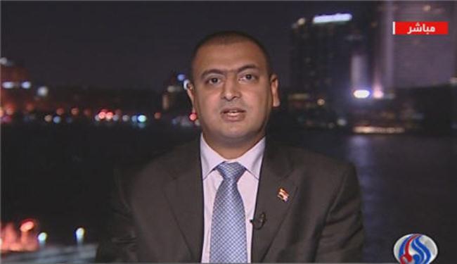 قيادي اخواني: نعمل لعزل شفيق شعبيا وقانونيا