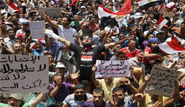 حشود المصريين تطالب بعزل شفيق في جمعة الاصرار