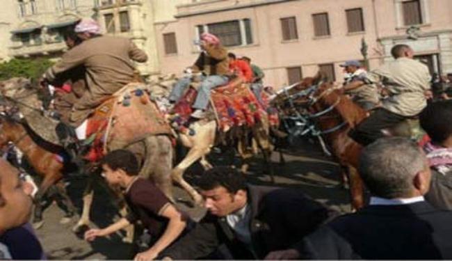 مطالبات باستدعاء شفيق کمتهم رئيسي في موقعة الجمل