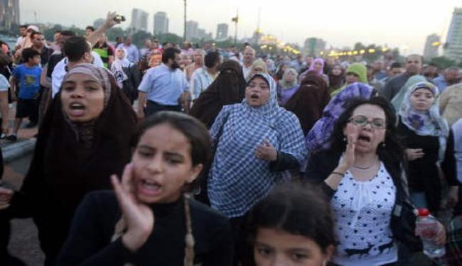 الثـورة المضادة بمصر تشن اعتداءً منظماً على المتظاهرات