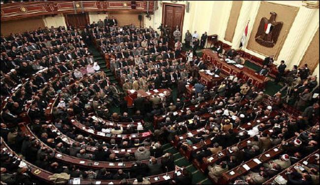 مصر: تواصل فرز الاصوات لاختيار اعضاء تأسيسية الدستور 