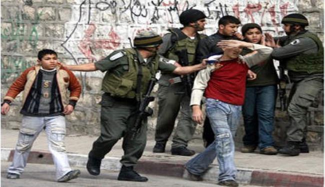 20 طفلاً فلسطينياً معتقلاً يبدأون إضراباً عن الطعام