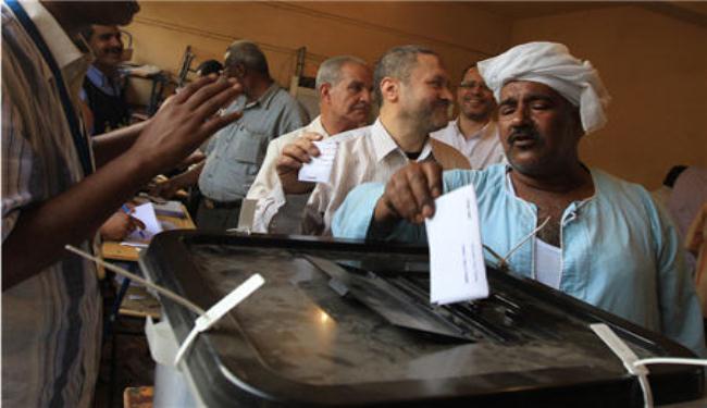 الناخبون المصريون يبدأون التصويت في جولة الاعادة