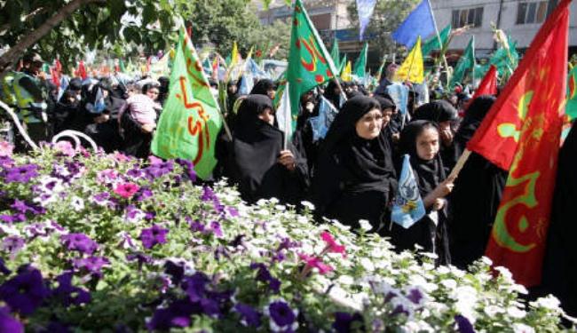 إيران الاسلامية تزهو نورا في ذکرى ميلاد الامام المهدي(عج) 