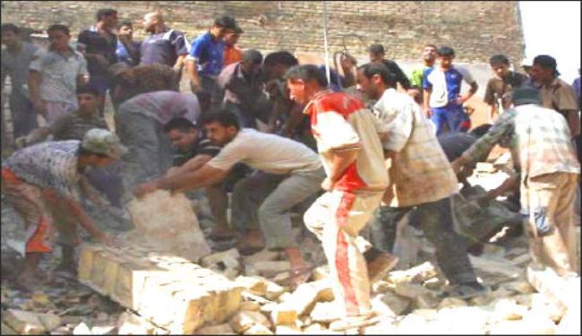 مقتل وإصابة 32 شخصا في انفجار غرب بغداد