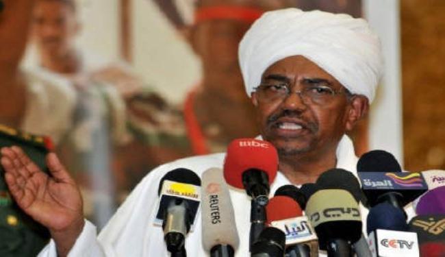الرئيس السوداني يعد بدستور إسلامي يراعي حقوق الجميع