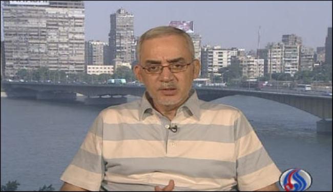 مرسي يطهر اجهزة الامن، وانباء عن تورط دحلان بهجوم سيناء