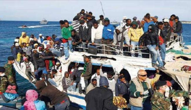 إنقاذ أكثر من 350 مهاجرا قبالة السواحل الإيطالية