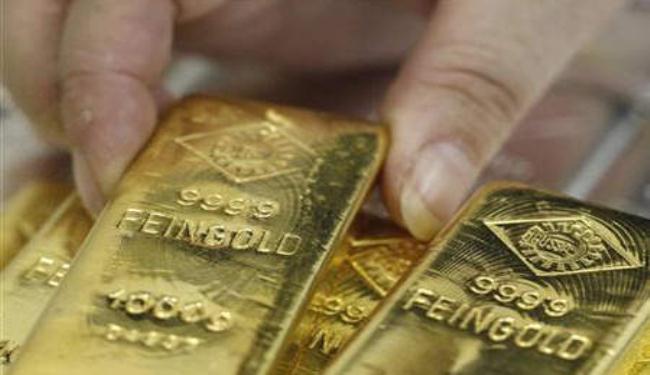 الذهب يتراجع لأدنى مستوياته في 4 اشهر والنصف 