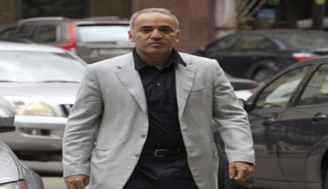 اخلاء سبيل كاسباروف لعدم توافر ادلة على مخالفته القانون