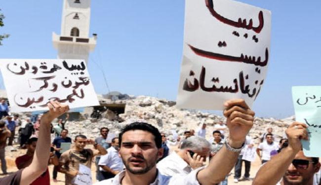 ليبيون يتظاهرون ضد التطرف والفوضى