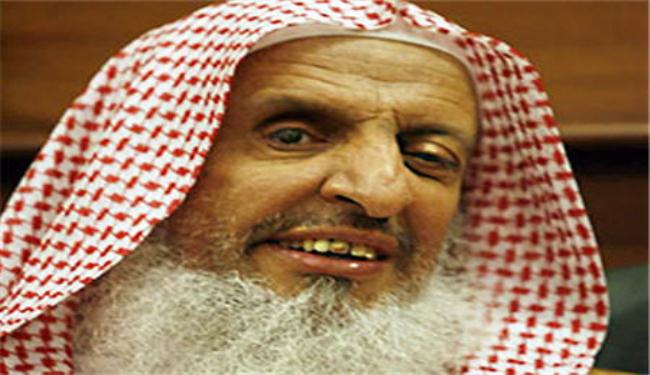 مفتي السعودية: حقير؛ كل من ينشر فضائح 