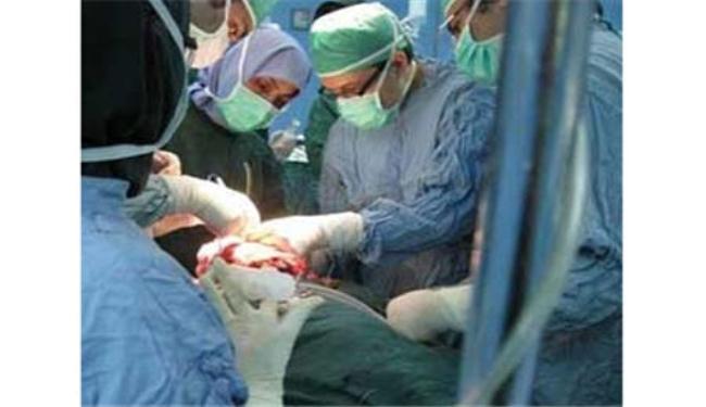 باحثون ايرانيون يصنعون روبوتا جراحا مزودا بحاسة اللمس