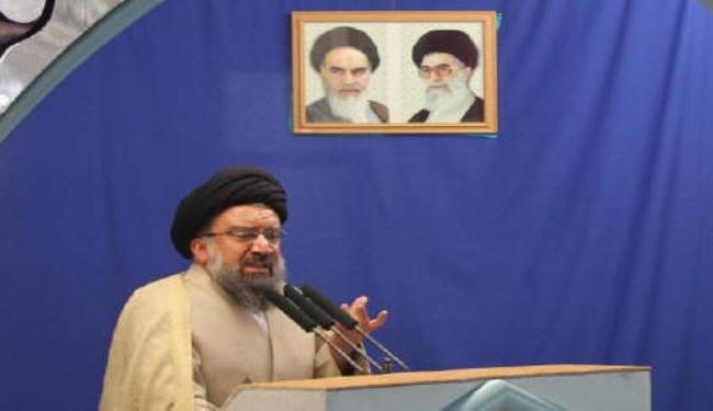 خطيب جمعة طهران: القمة فضحت كذب اعلام الاستكبار 