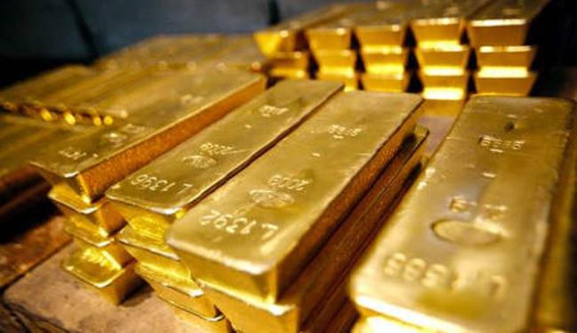 تراجع الذهب من أعلى مستوى في ستة اشهر ونصف