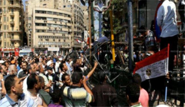 اشتباكات بين مؤيدي الاخوان ومتظاهري التحرير بالقاهرة