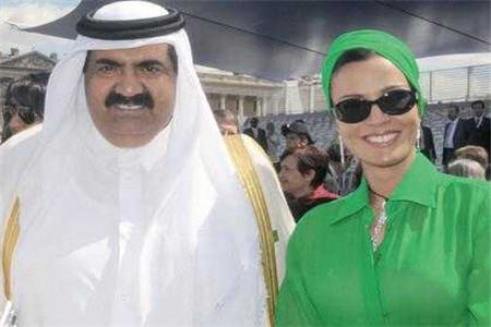 امیرقطر و همسرش به غزه می روند