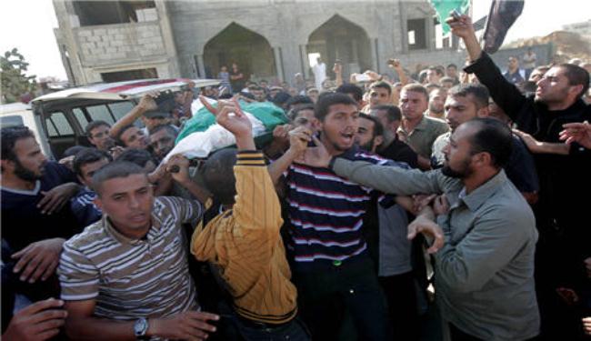 المقاومة الفلسطينية ترد بالصواريخ بعد استشهاد احد عناصرها