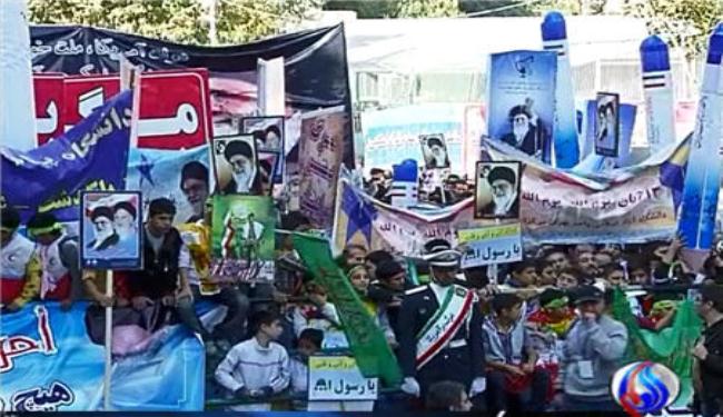 تظاهرات حاشدة في ايران بيوم مقارعة الاستكبار