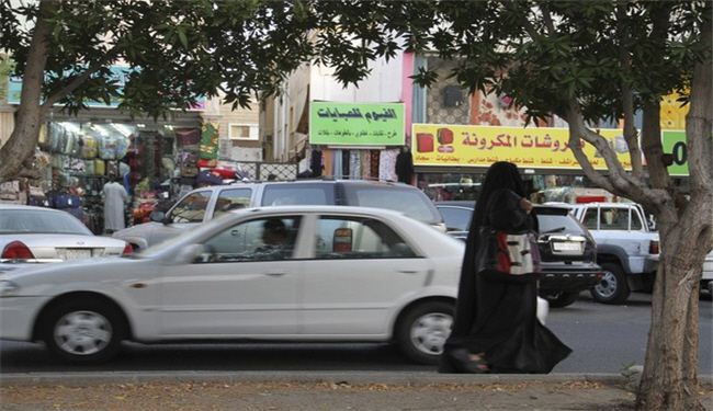 مقایسه زنان سعودی با خانه استیجاری یا بردگان