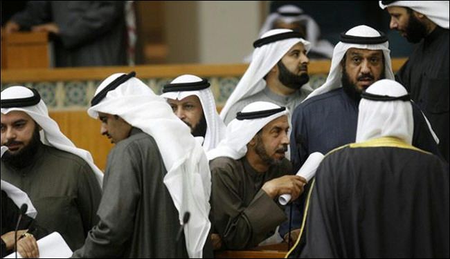 سياسي كويتي ينتقد المعارضة ويقلل من مقاطعتها