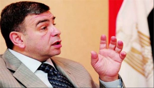 وزير الخارجية الإماراتي يستدعي السفير المصري