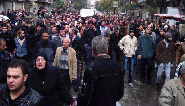 بازگشت آوارگان فلسطینی به اردوگاه یرموک در دمشق