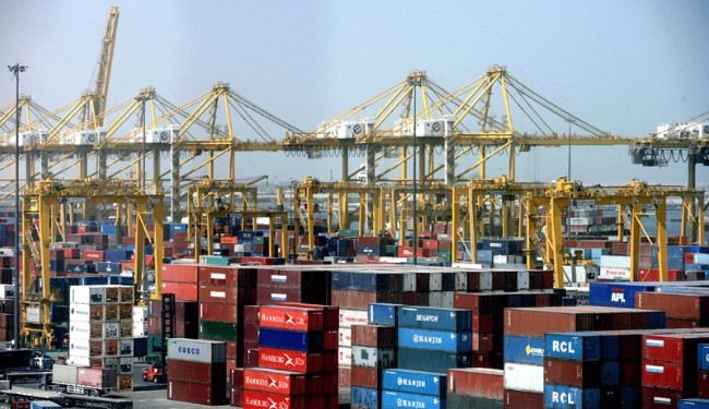 إيران والإمارات توقعان مذكرة التعاون التجاري