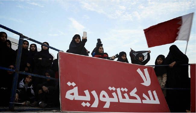 دعوات السلطة للحوار غامضة ومتناقضة