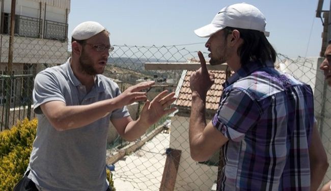 الفلسطينيون يتصدون لبناء جدار استيطاني بالضفة