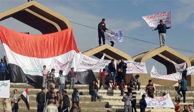 الحكومة العراقية تفرج عن معتقلين في مسعى للحل