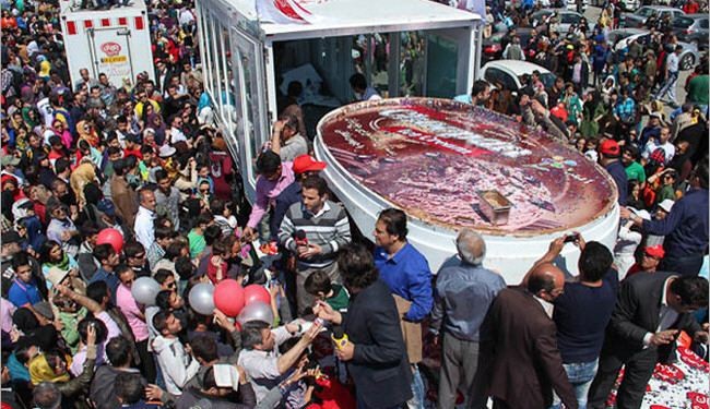 ايران تدخل موسوعة غينيس بأكبر طبق مثلجات بالعالم