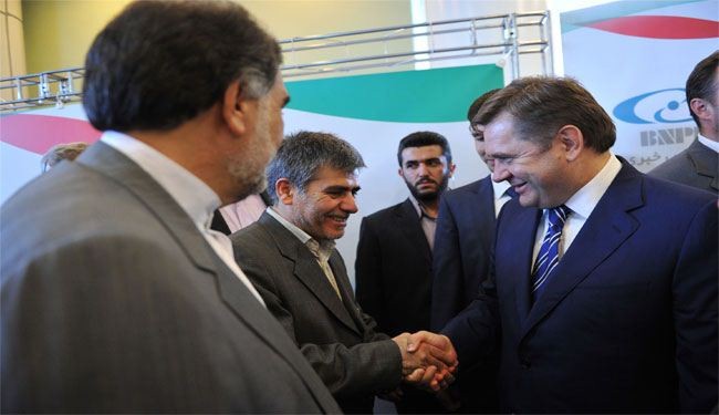 خبراء روس يتفقدون محطة بوشهر الذرية