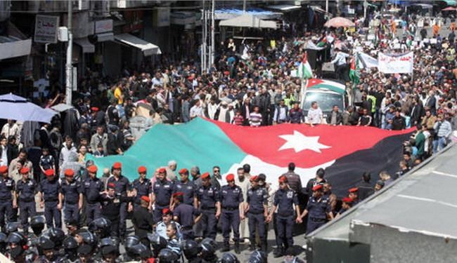 تظاهرة حاشدة بعمان رفضاً لوجود القوات الاجنبية