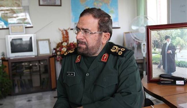 قائد عسكري: سندافع عن ايران والثورة بقوة وحزم