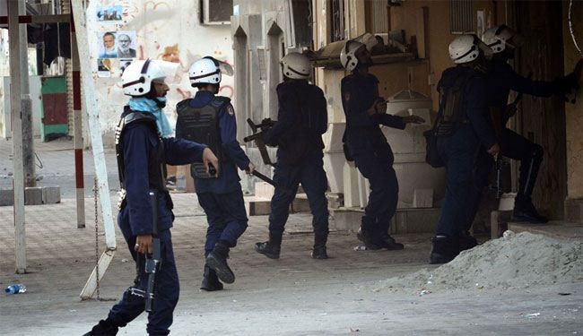 إعتقال 46 بحرينياً ومداهمة 28 منزلاً و24 حالة تعذيب