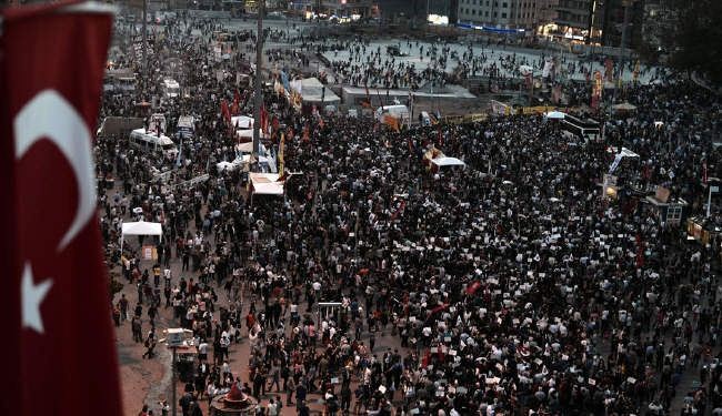 اردوغان يلتقي ممثلين للمتظاهرين بعد انذارهم