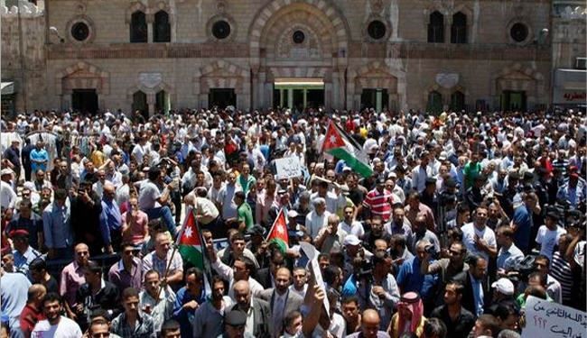 تظاهرات بعمان:احنا ابناء العشائر ما نرضى بالحكم الجائر