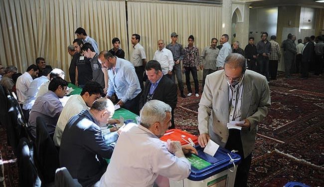 المراكز الانتخابية بايران مفتوحه حتى اشعار اخر