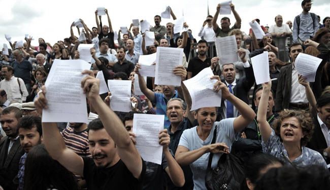 تظاهرة بإسطنبول تطالب بالافراج عن محتجين معتقلين