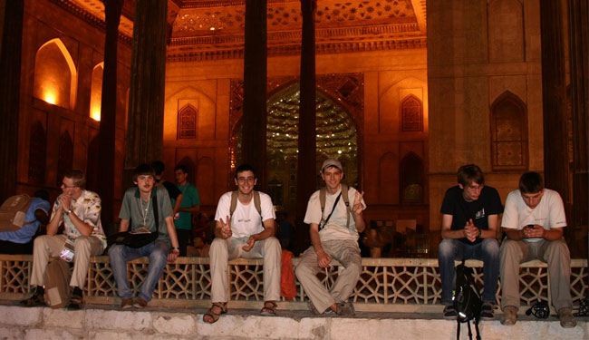 أكثر من أربعة ملايين سائح زاروا إيران العام الماضي