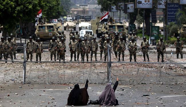 واشنطن تدعو الجيش المصري الى ضبط النفس