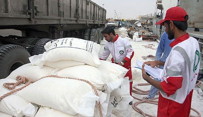 ايران ترسل اول دفعة من مساعداتها الرمضانية لغزة