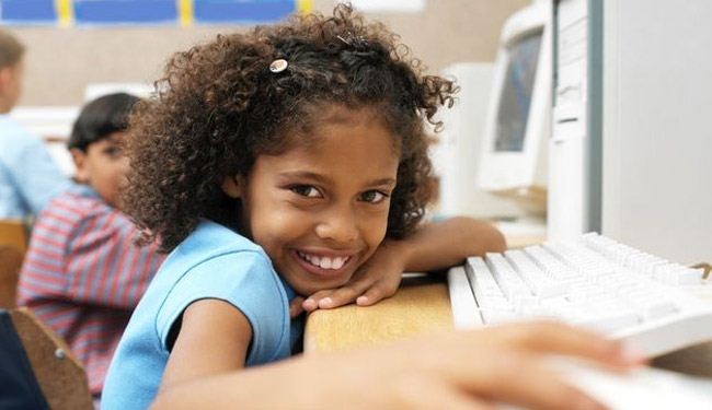 ادمان الكمبيوتر عقبة في طريق تعلم اللغة